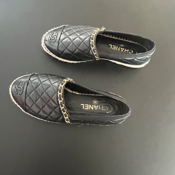 Authentic gently used Chanel Espadrilles with dust bag ( No box) - Picture 5 of 8